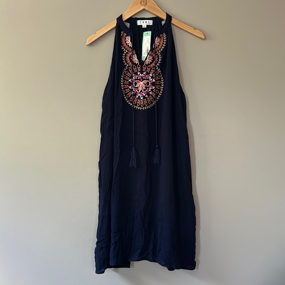 THML Dresses & Skirts - THML Embroidered Dress Sz L NWT